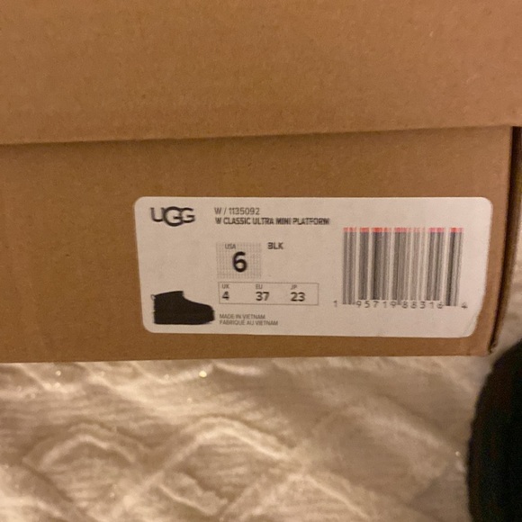 Ugg Classic Mini Platform Boots - Picture 7 of 8